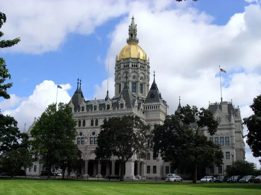 connecticut_state_capitol_hartford.jpg